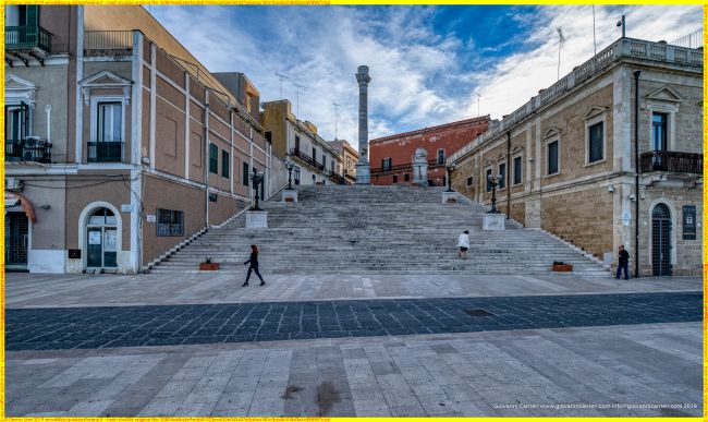 Colonne Romane e Scalinata Virgiliana