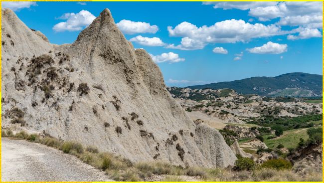 Uno dei calanchi di Aliano